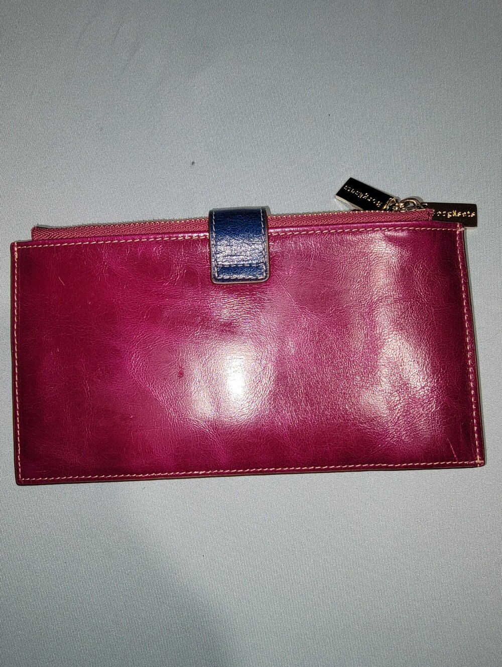 Handmade Borgasets Magenta Pink Leather Wallet with Navy Blue Snap Strap - Picture 5 of 9